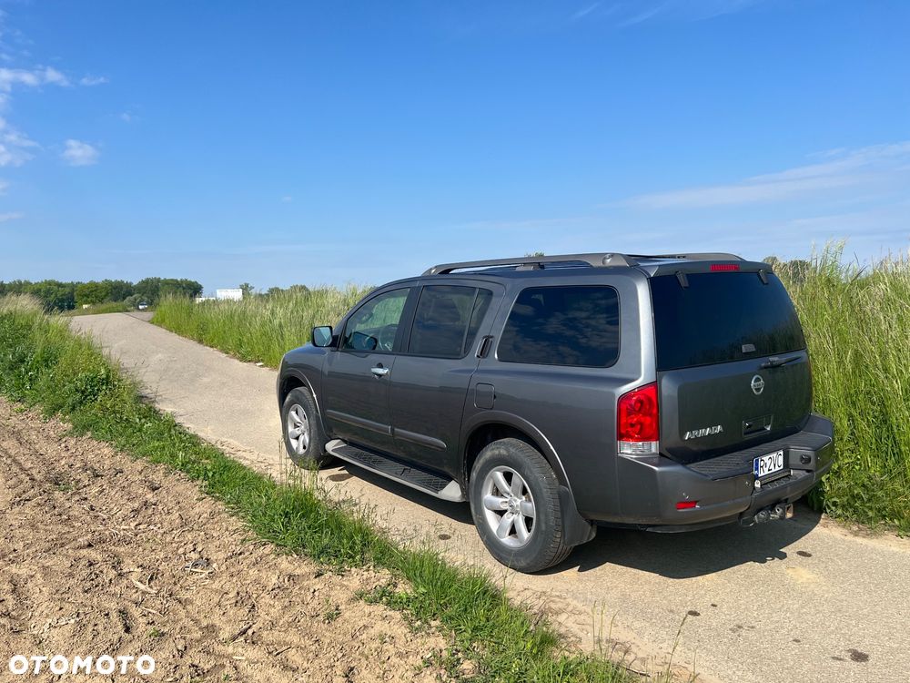 Nissan Armada - 4