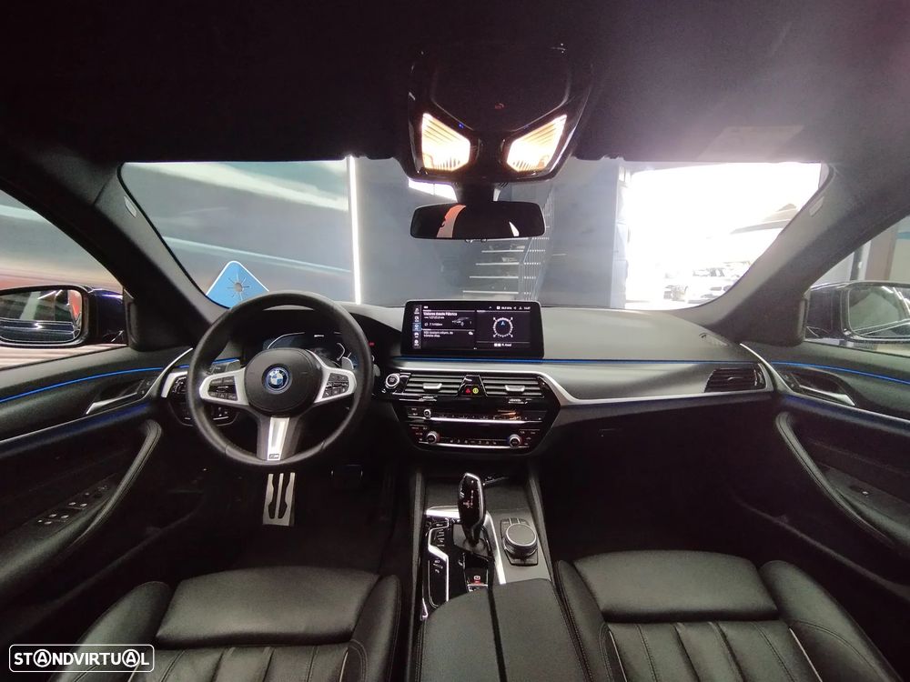 BMW 520 e Pack M - 16