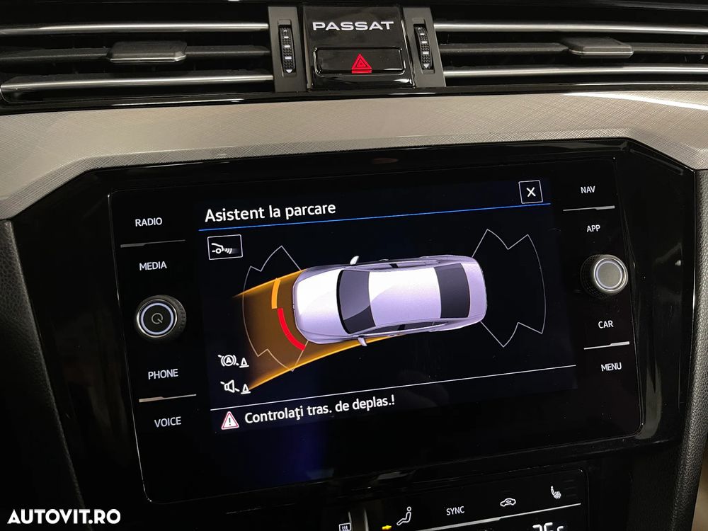 Volkswagen Passat 2.0 TDI DSG Comfortline - 14