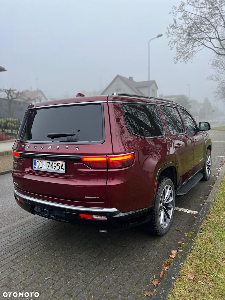 Jeep Wagoneer - 9