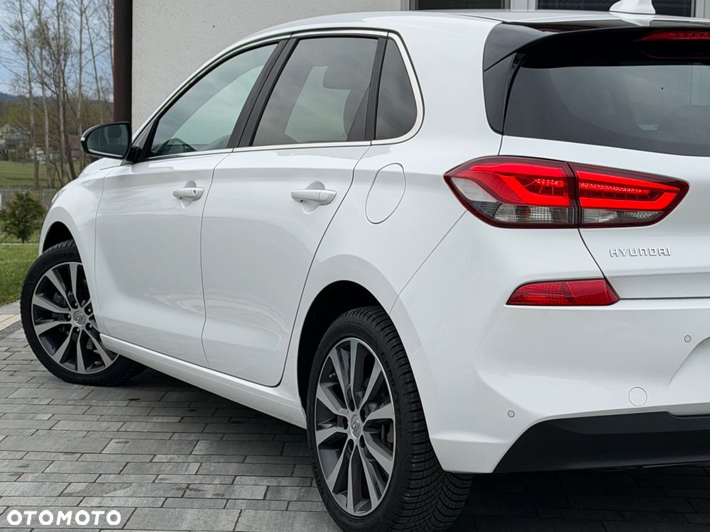 Hyundai i30 1.6 CRDi Fifa World Cup Edition - 10