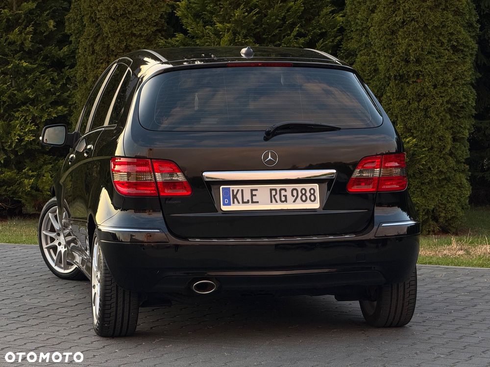 Mercedes-Benz Klasa B 180 BlueEFFICIENCY SPORT EDITION - 22