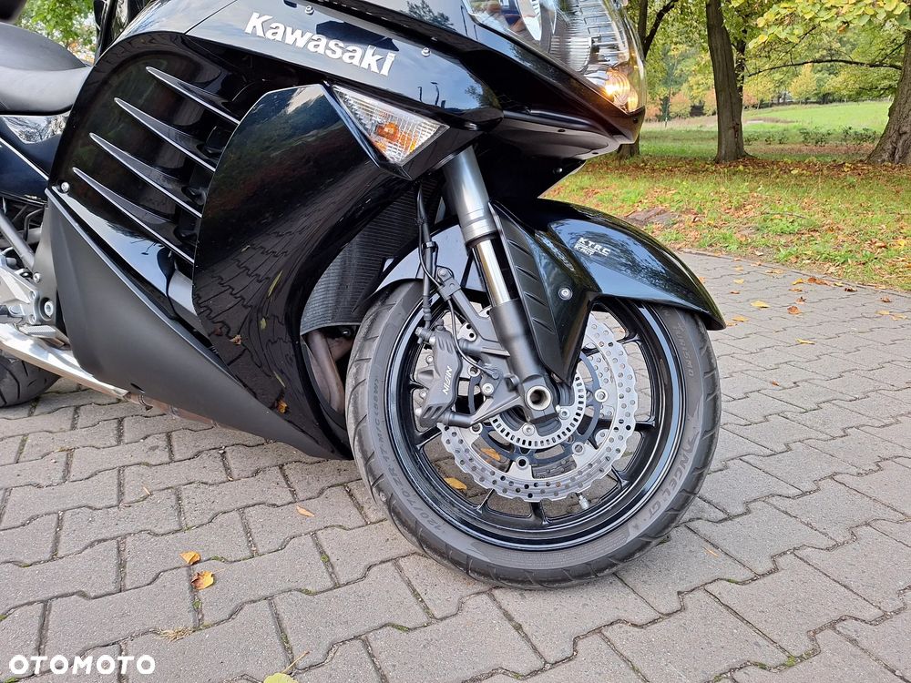 Kawasaki GTR - 8