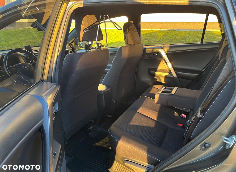 Toyota RAV4 - 15