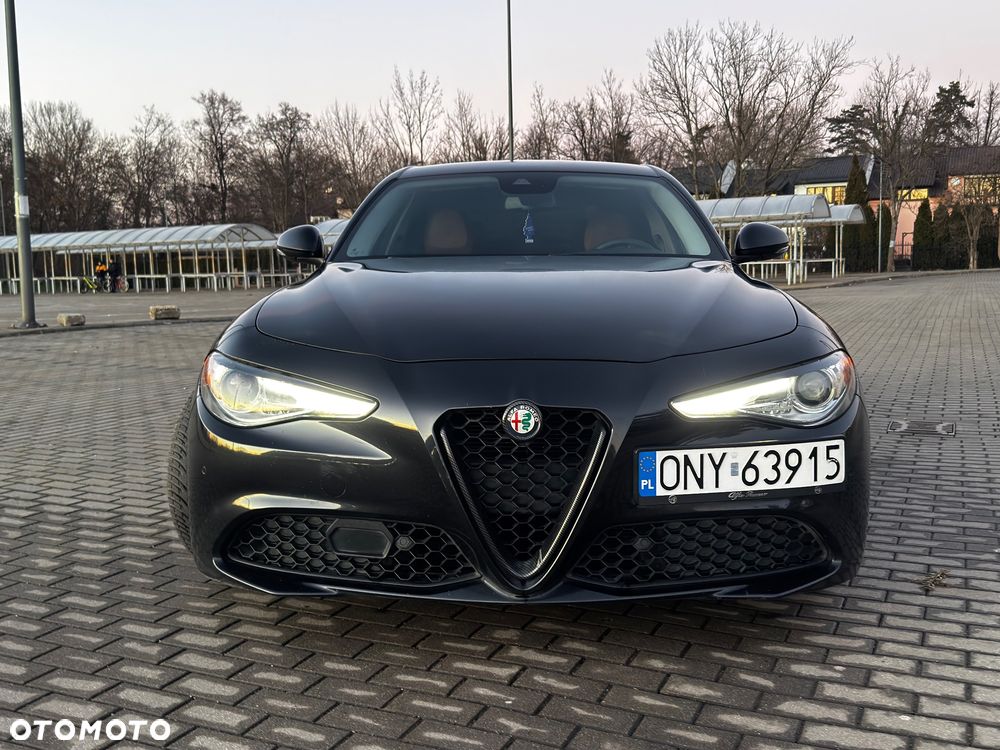 Alfa Romeo Giulia 2.0 Turbo 16V AT8-Q4 Ti - 5