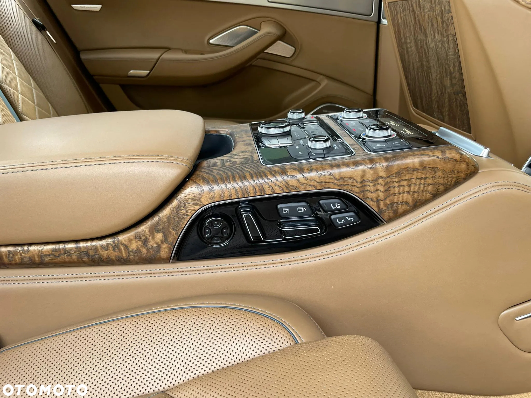 Audi A8 4.2 TDI clean diesel L Quattro - 26
