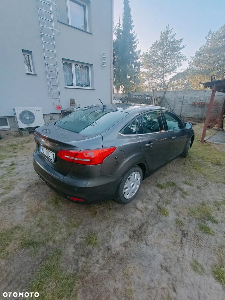 Ford Focus 1.6 SYNC Edition - 4