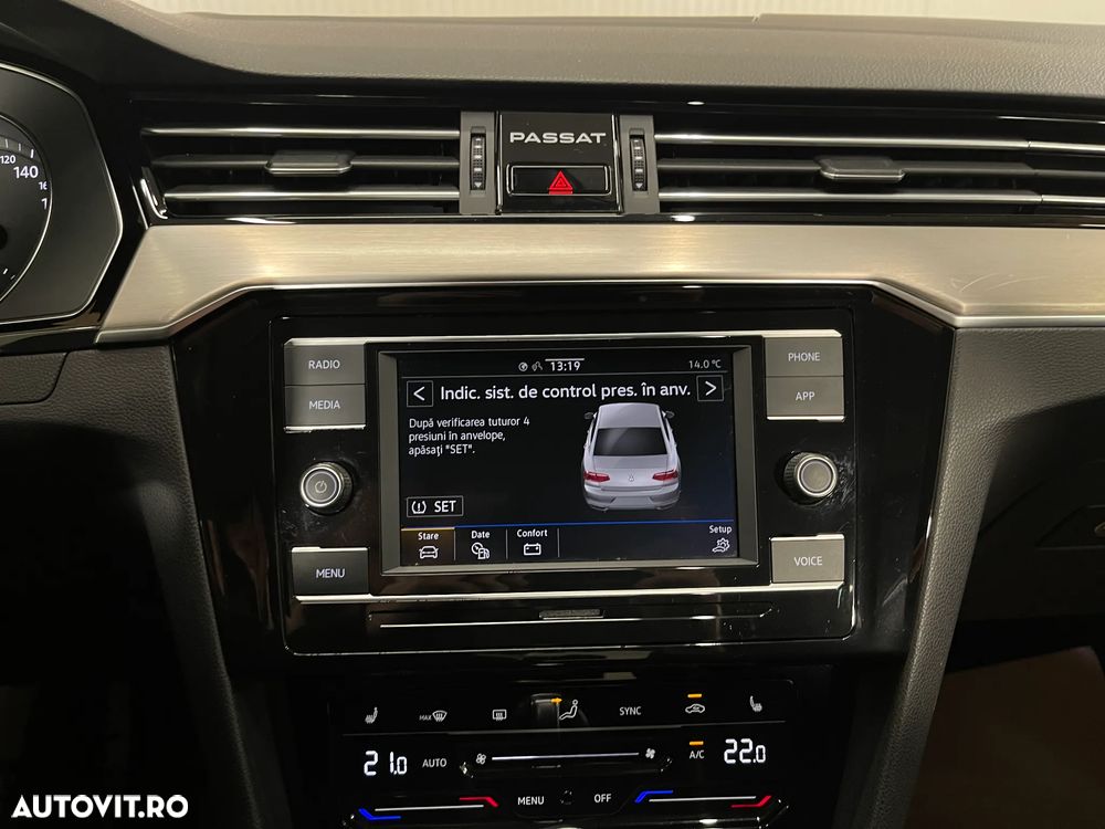 Volkswagen Passat 2.0 TDI DSG Highline - 17