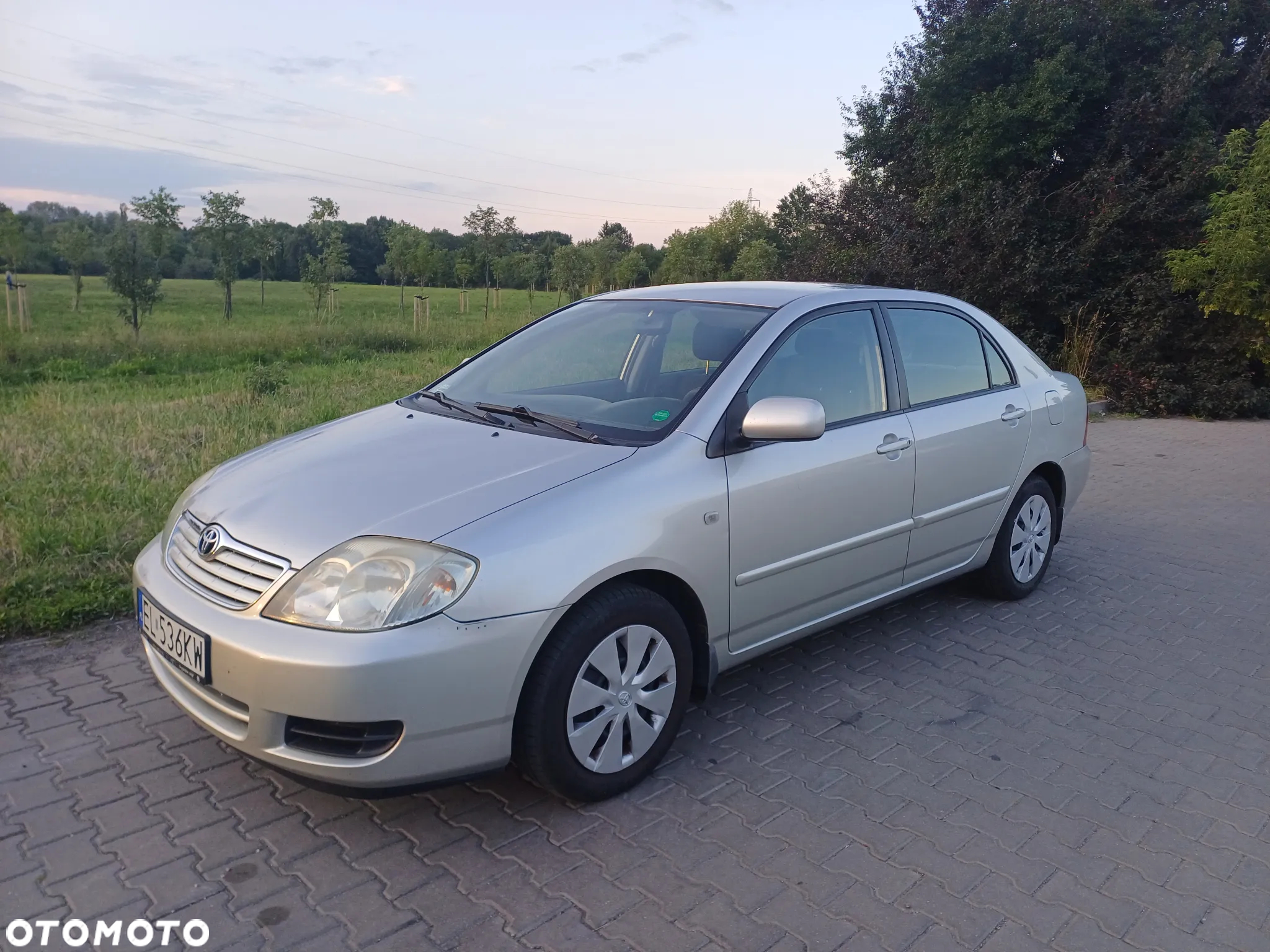 Toyota Corolla - 2