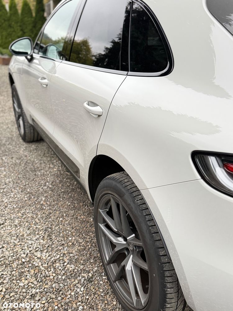 Porsche Macan T - 16