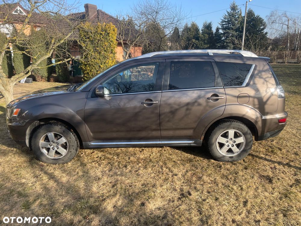 Mitsubishi Outlander 2.0 DID Instyle - 2