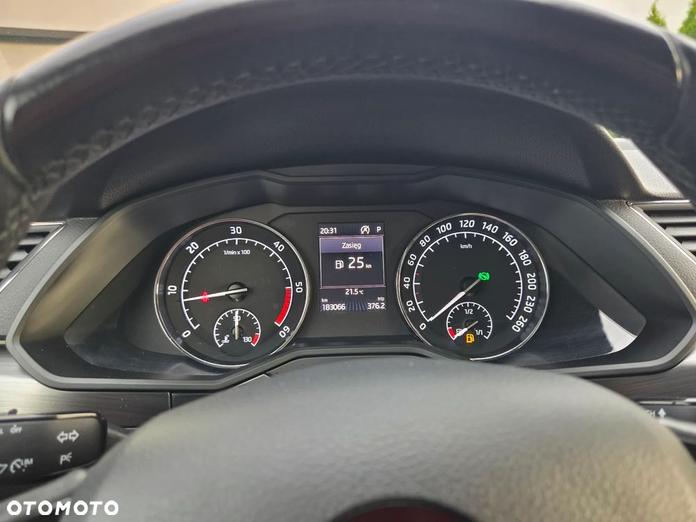 Skoda Superb 2.0 TDI DSG Premium Edition - 40