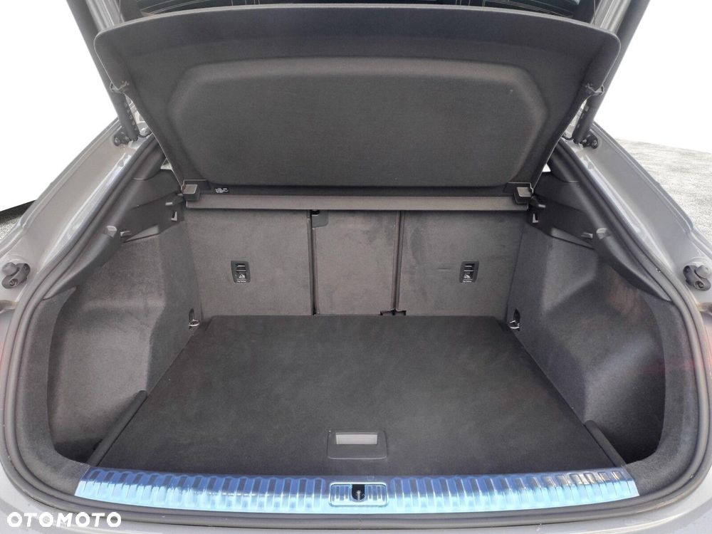 Audi Q3 Sportback - 28