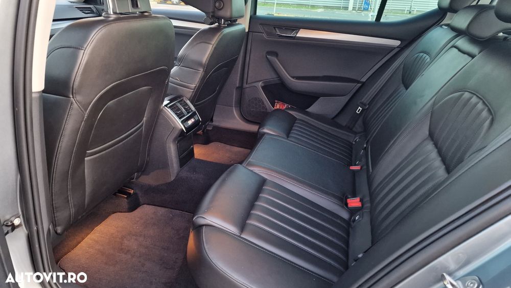 Skoda Superb 2.0 TDI DSG 4X4 Style - 14