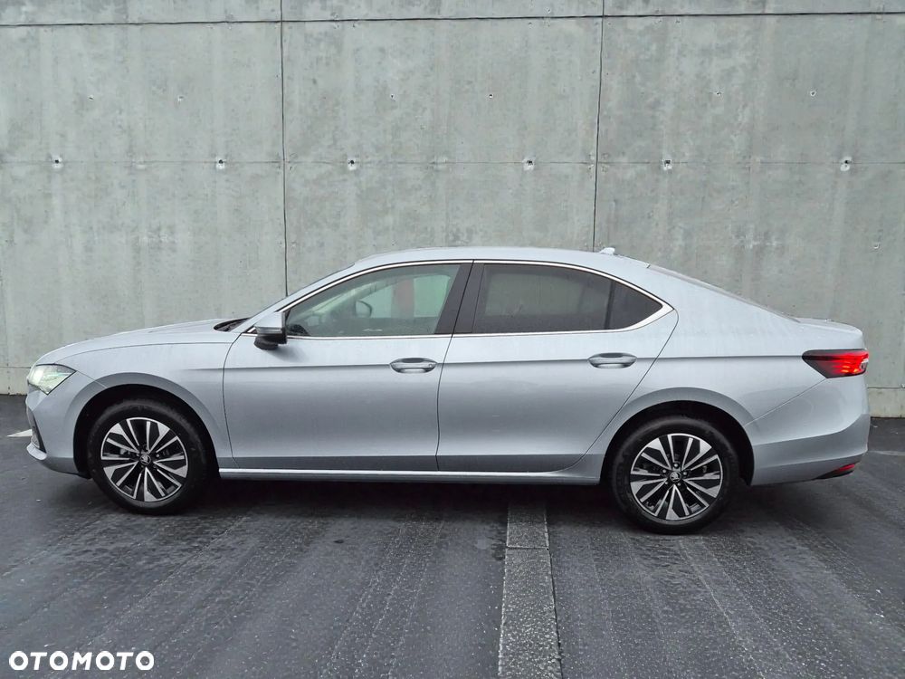 Skoda Superb 2.0 TDI SCR Edition 130 DSG - 10