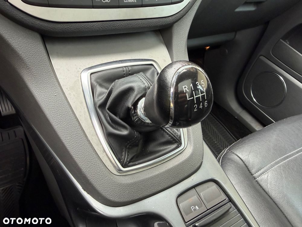Ford Kuga 2.0 TDCi 4x4 Titanium - 23