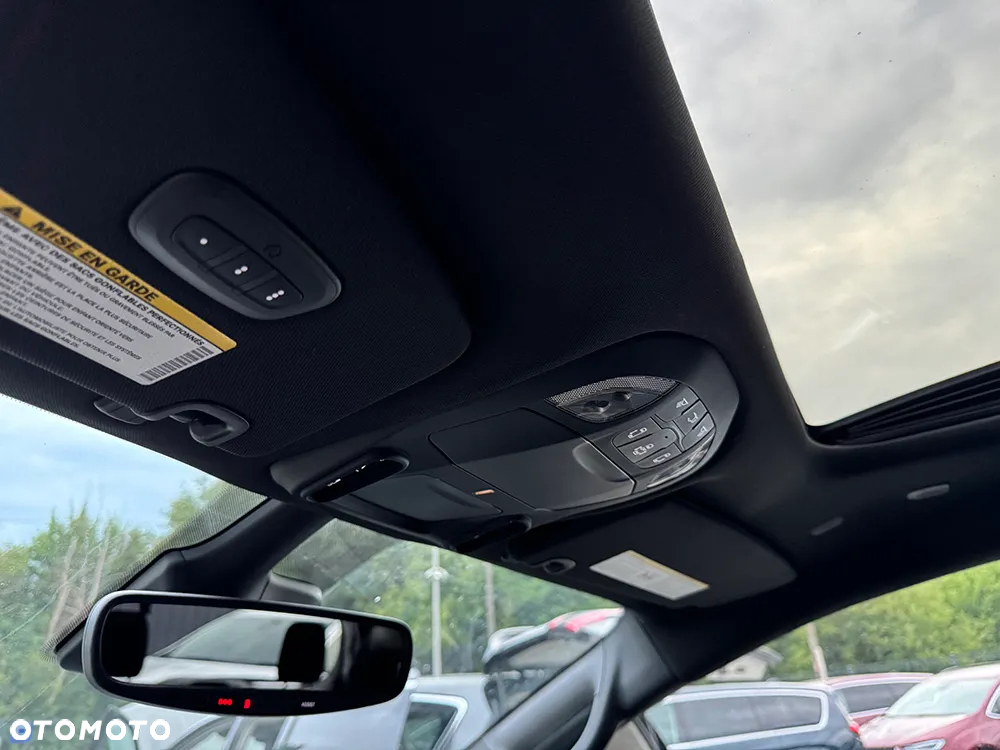 Chrysler Pacifica - 28