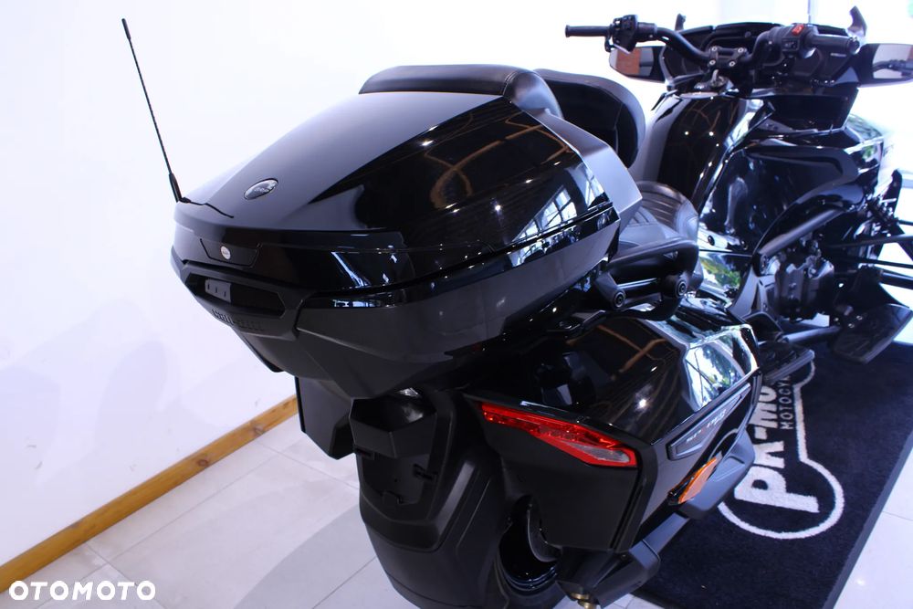 Can-Am Spyder - 34
