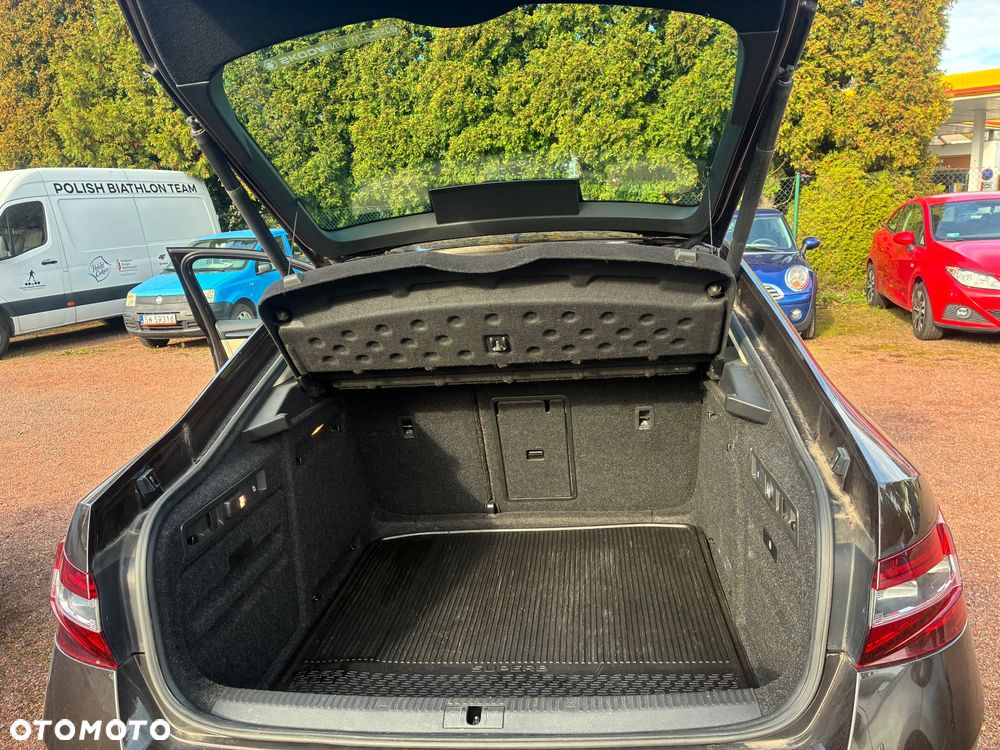 Skoda Superb 1.8 TSI L&K DSG - 18