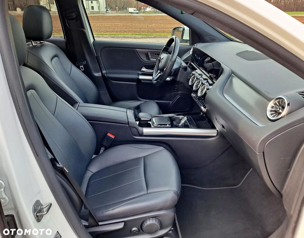 Mercedes-Benz GLA 250 4Matic 8G-DCT Progressive - 19