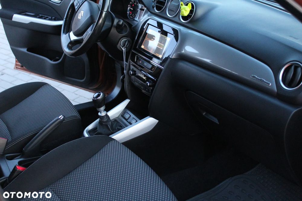 Suzuki Vitara 1.6 DDiS (4x4) Allgrip Comfort - 11