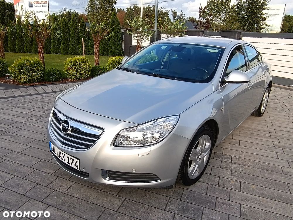 Opel Insignia 1.8 - 2