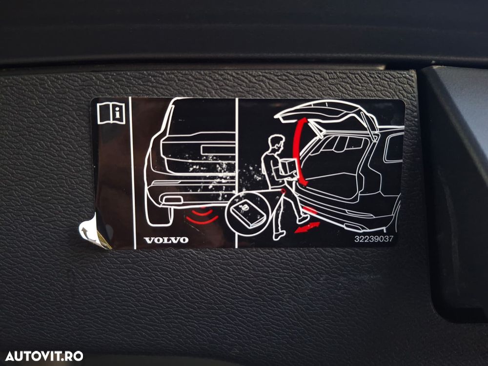 Volvo XC 60 T6 AWD Recharge Geartronic Inscription - 26
