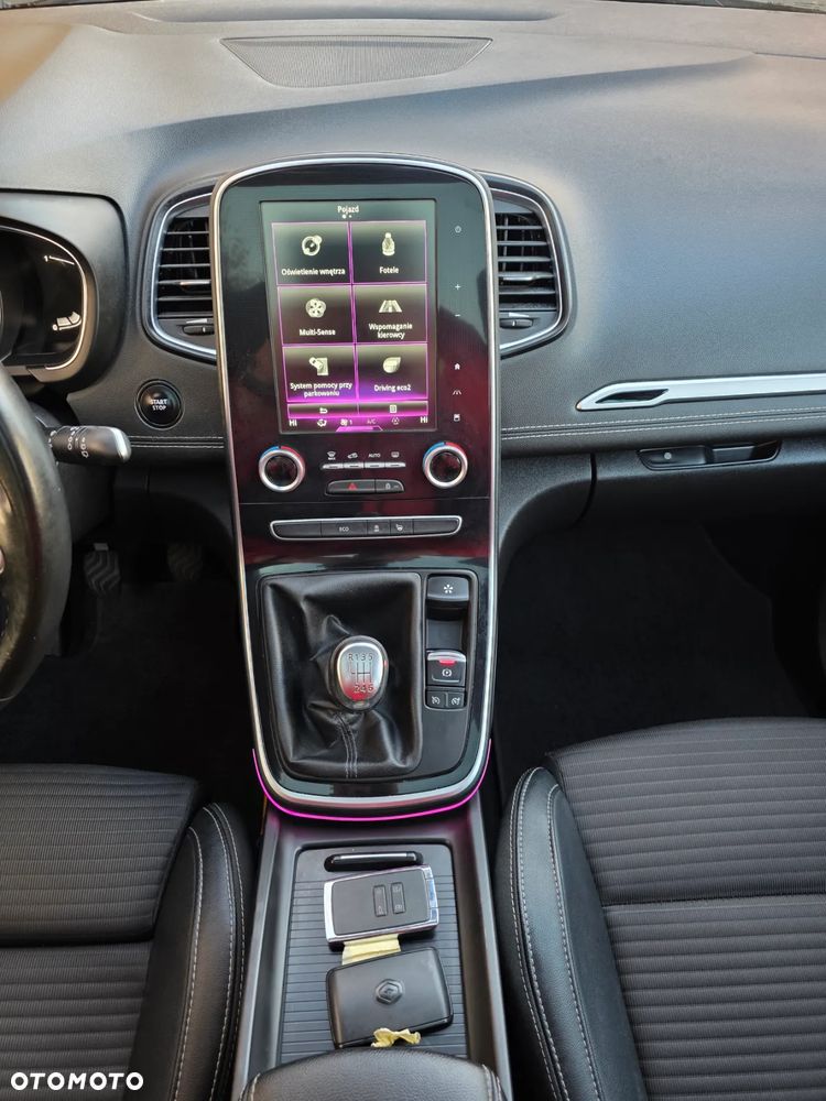 Renault Grand Scenic ENERGY TCe 130 BOSE EDITION - 37