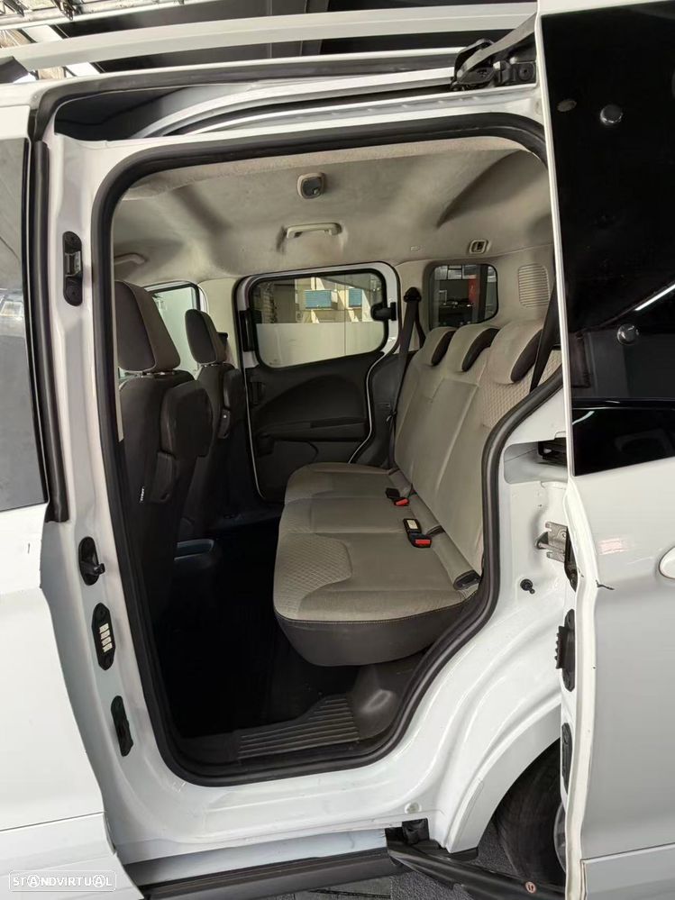 Ford Tourneo Courier 1.5 TDCi Titanium - 10