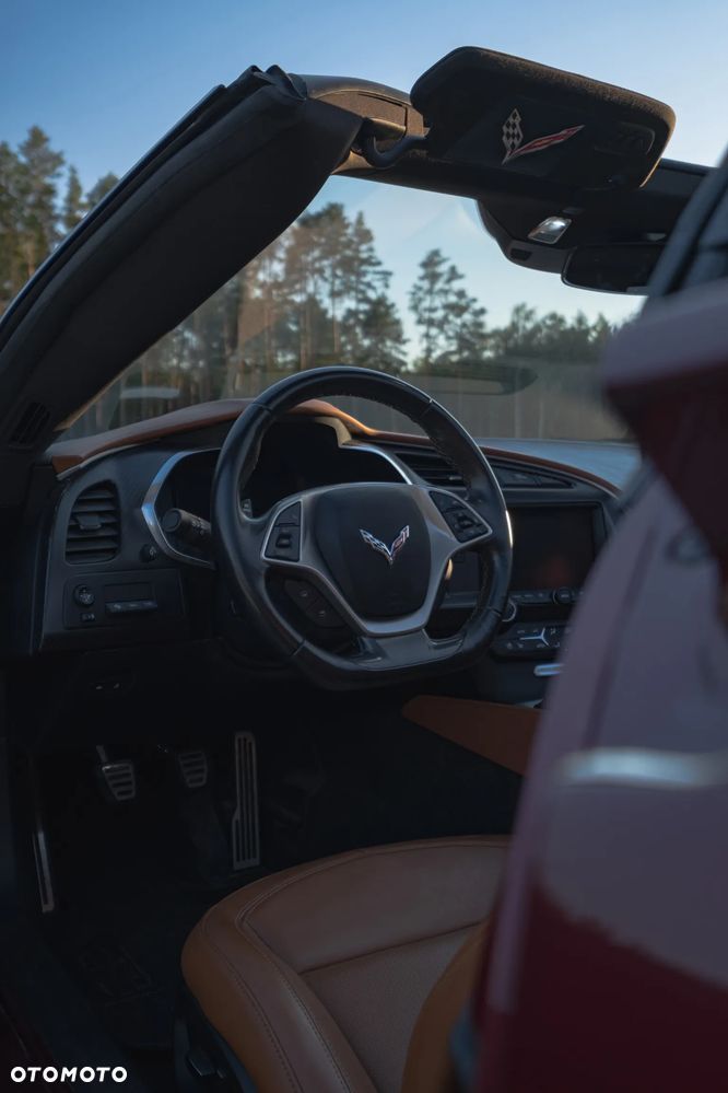 Chevrolet Corvette - 18