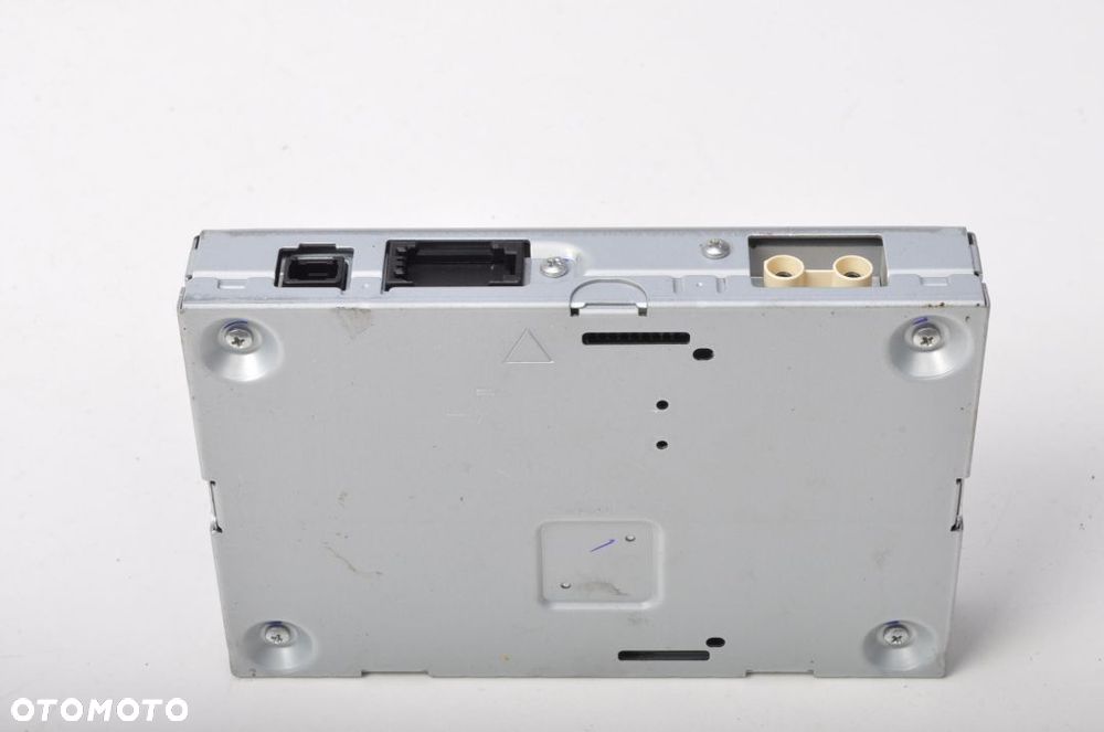 VOLVO V40 II WZMACNIACZ RADIA 31450597 - 3