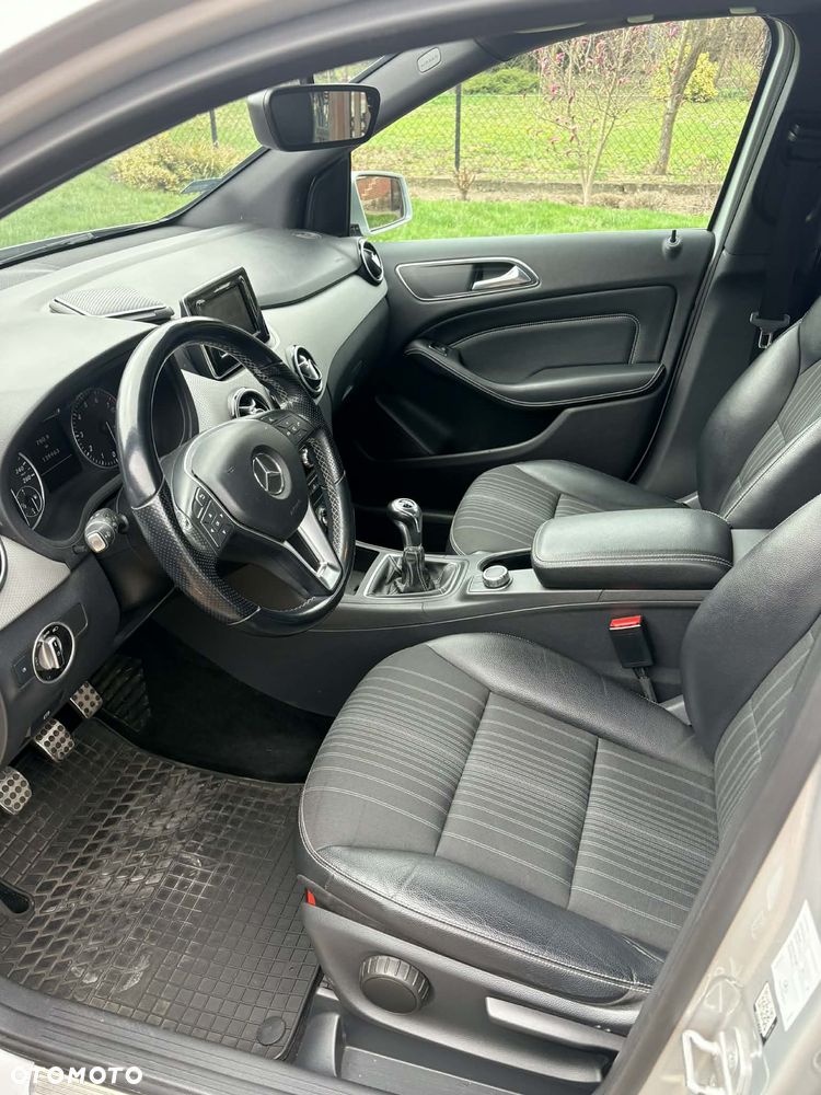 Mercedes-Benz Klasa B 180 (BlueEFFICIENCY) - 6