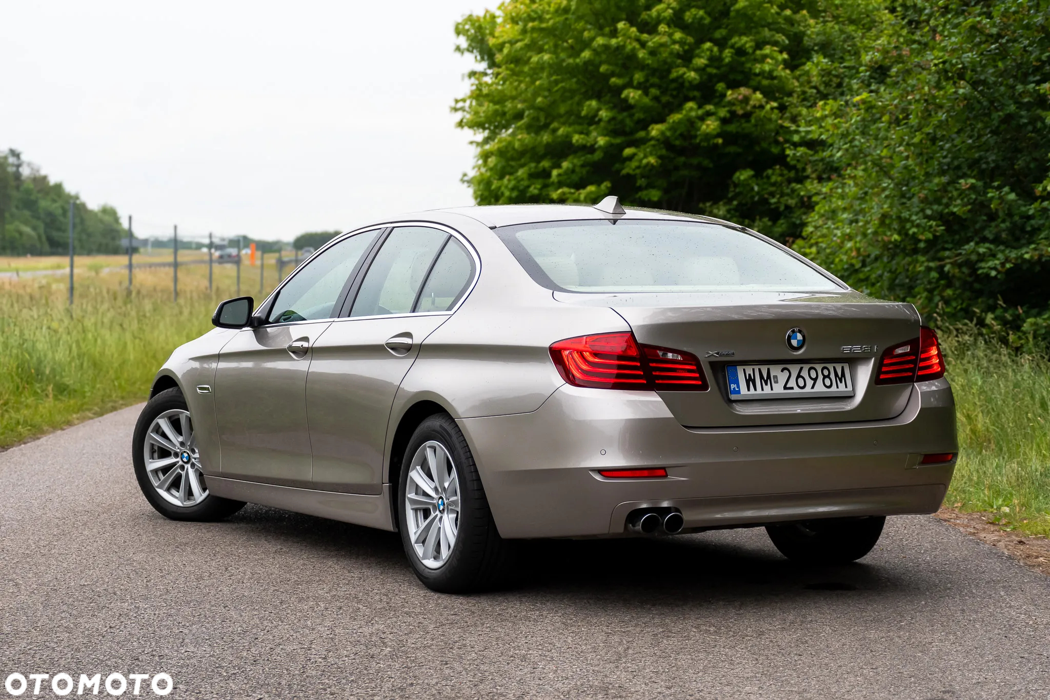 BMW Seria 5 528i Luxury Line - 4