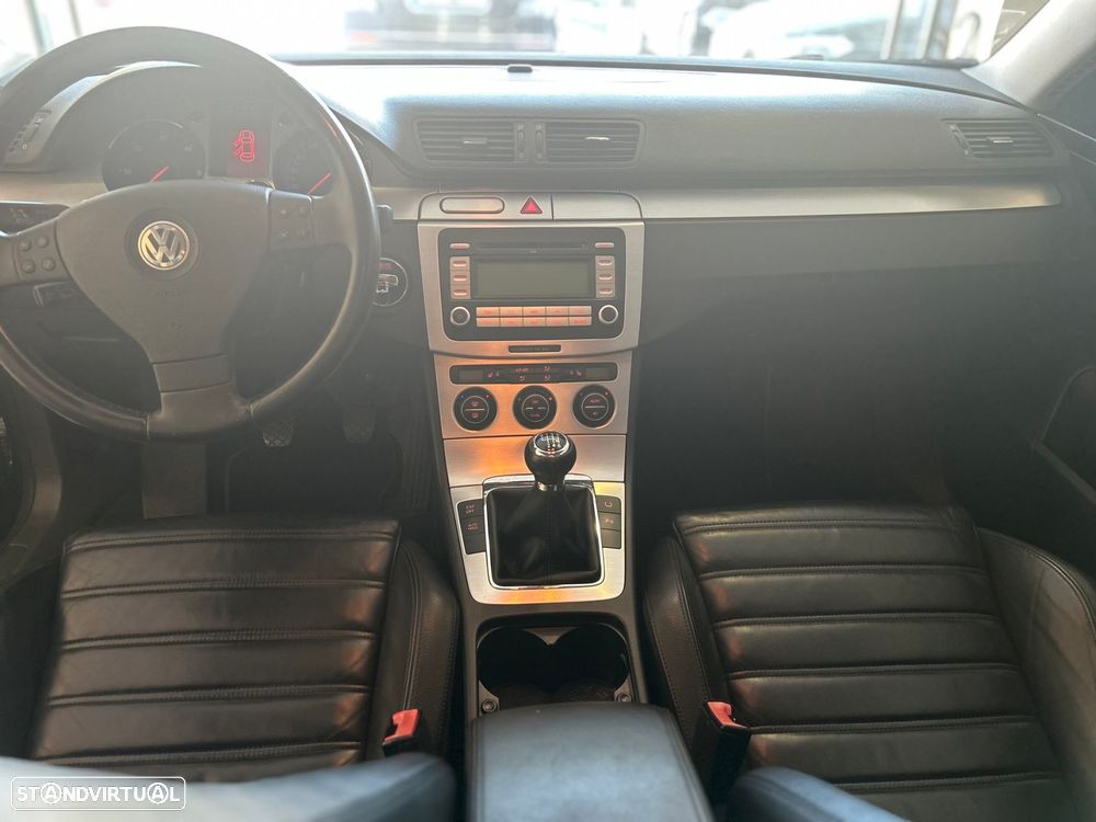 VW Passat Variant 2.0 TDi 4M Highline - 12