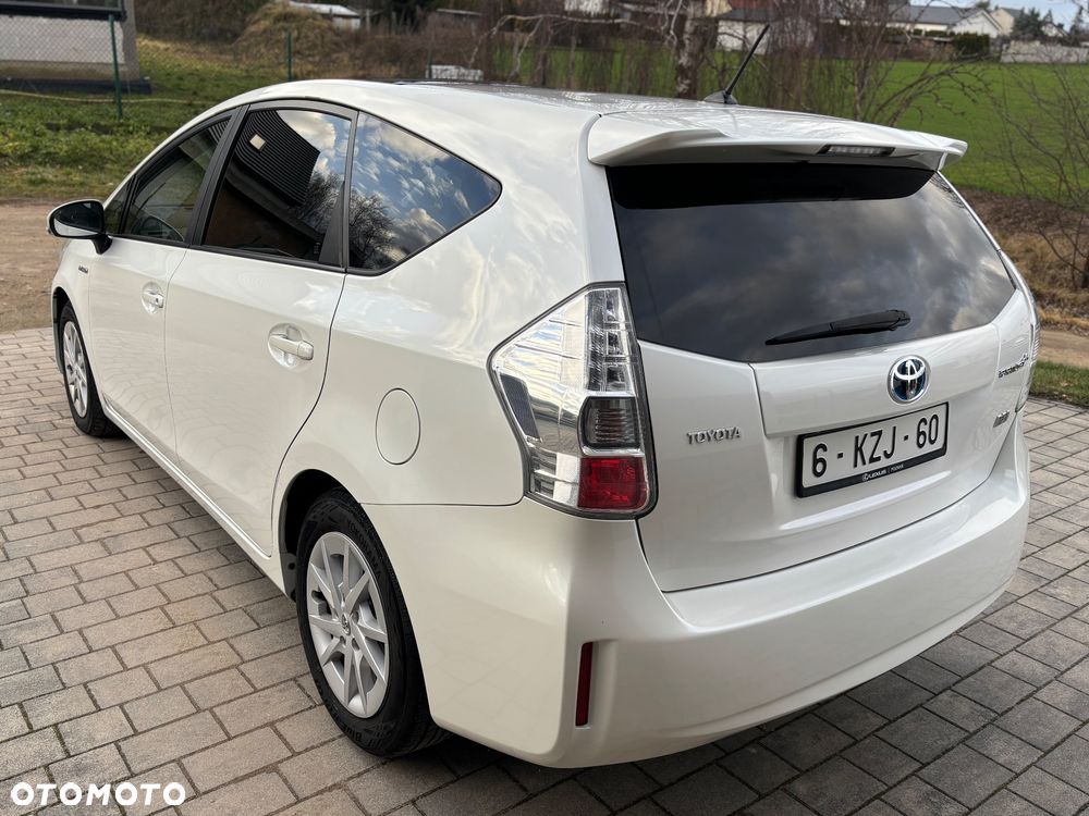 Toyota Prius 1.8 HSD Premium - 16