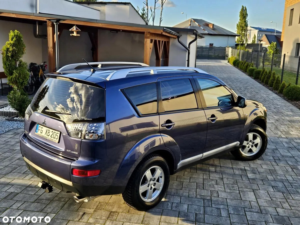 Mitsubishi Outlander 2.4 4WD Inform - 13