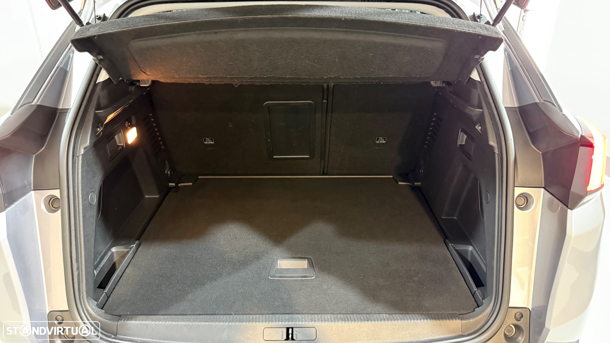 Peugeot 3008 1.2 PureTech Allure - 38