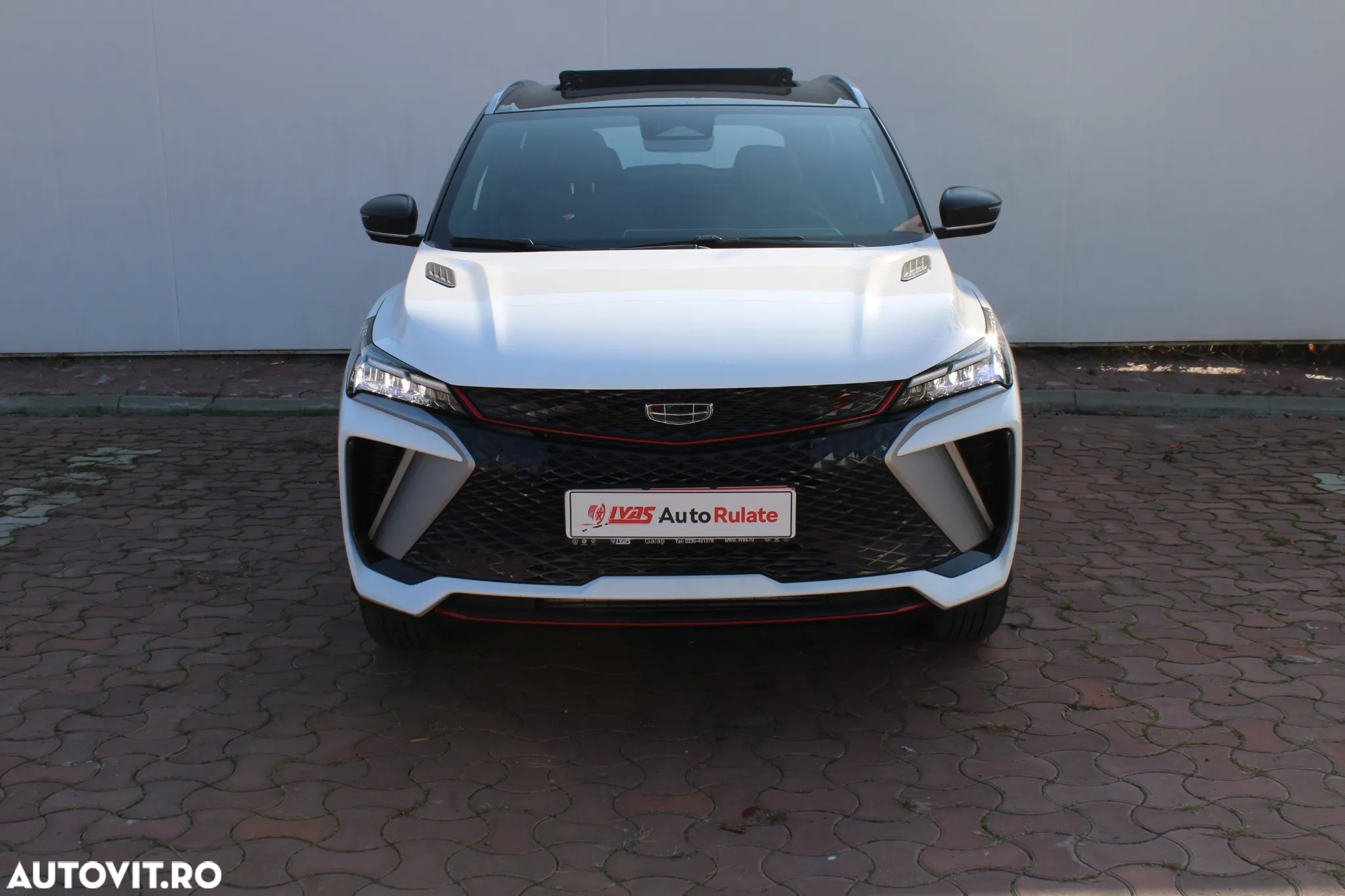 Geely Coolray - 10