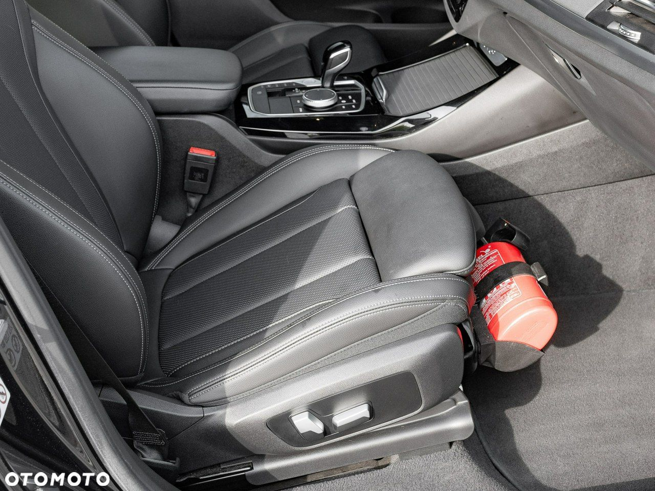 BMW X3 - 32