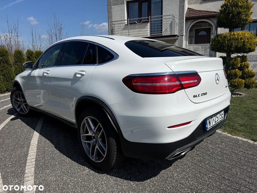 Mercedes-Benz GLC 250 4Matic 9G-TRONIC AMG Line - 6