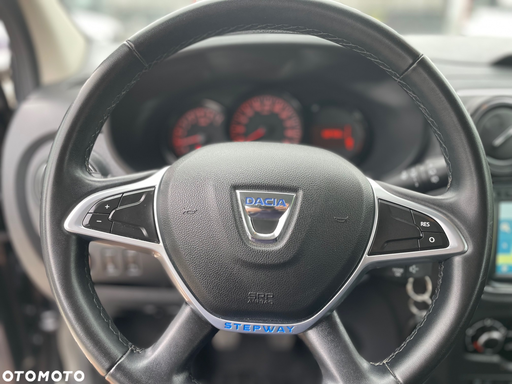 Dacia Lodgy 1.3 TCe Stepway S&S - 11