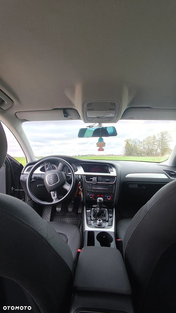 Audi A4 Avant 2.0 TFSI Ambiente - 26