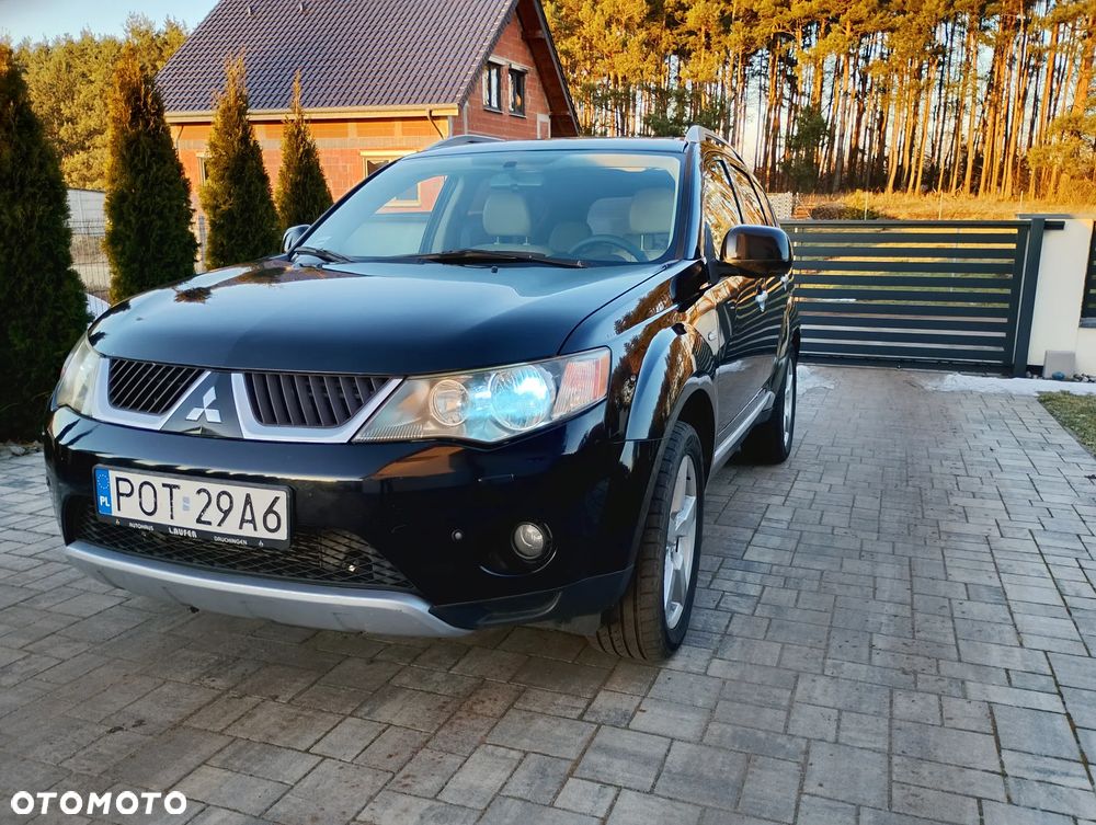 Mitsubishi Outlander 2.0 DID Intense + SE - 2