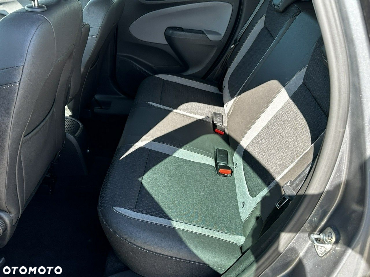 Opel Crossland X - 24