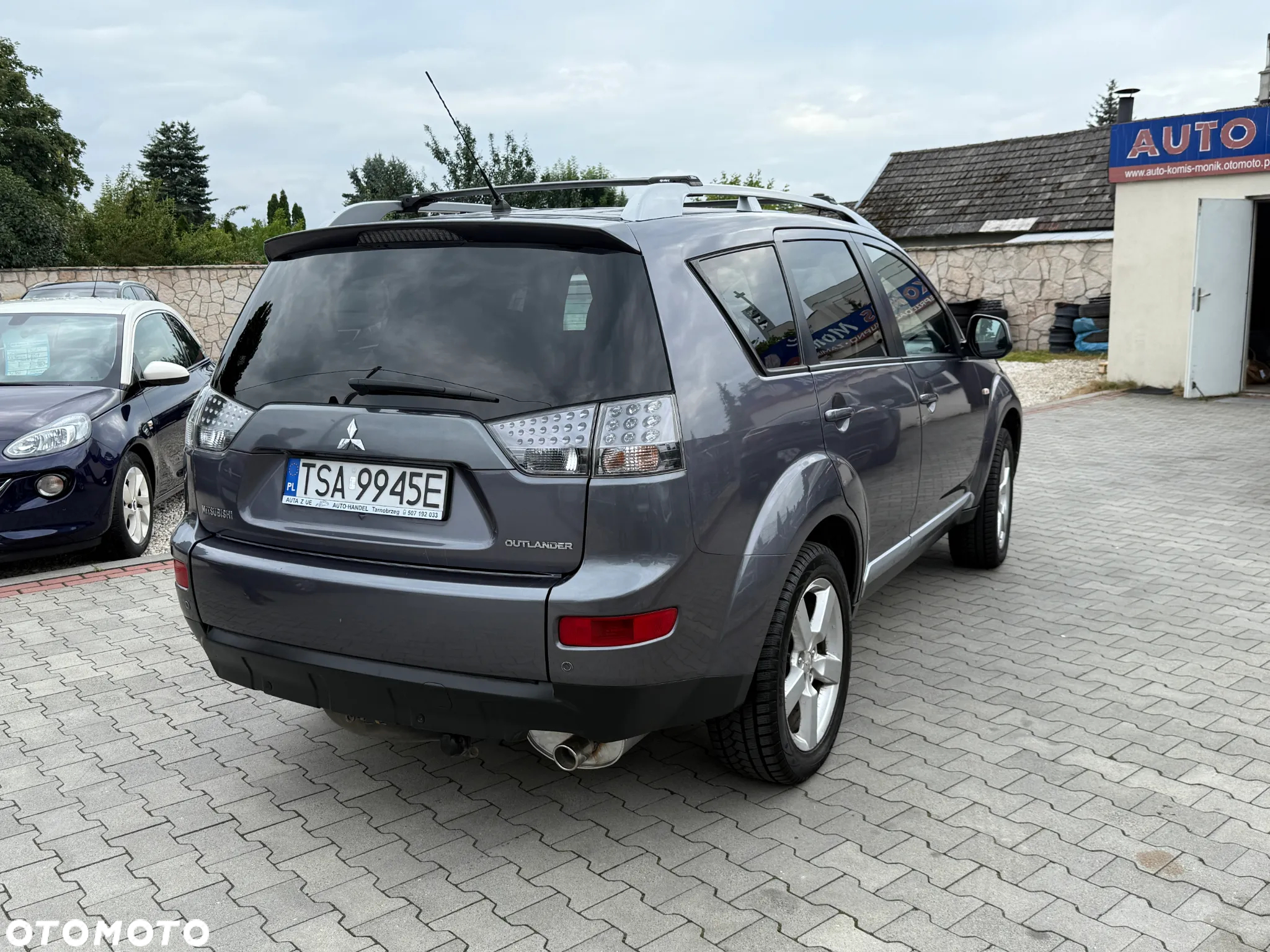Mitsubishi Outlander 2.4 Intense + - 14