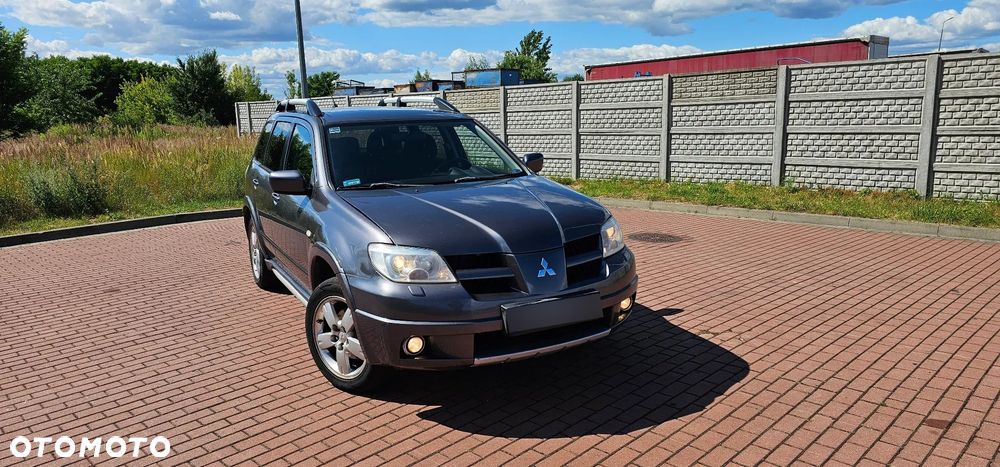 Mitsubishi Outlander 2.0 Comfort 4WD - 2
