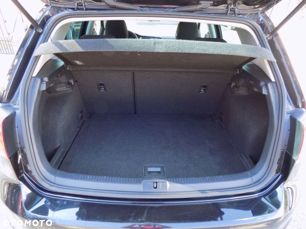 Volkswagen Golf - 9