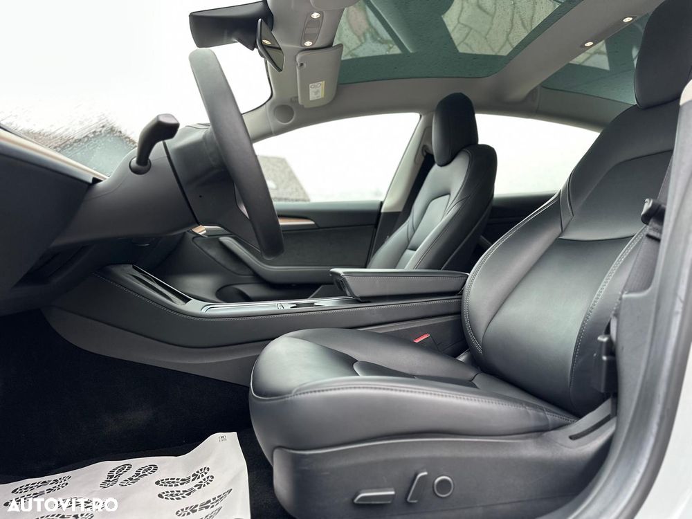 Tesla Model 3 Long Range - 30