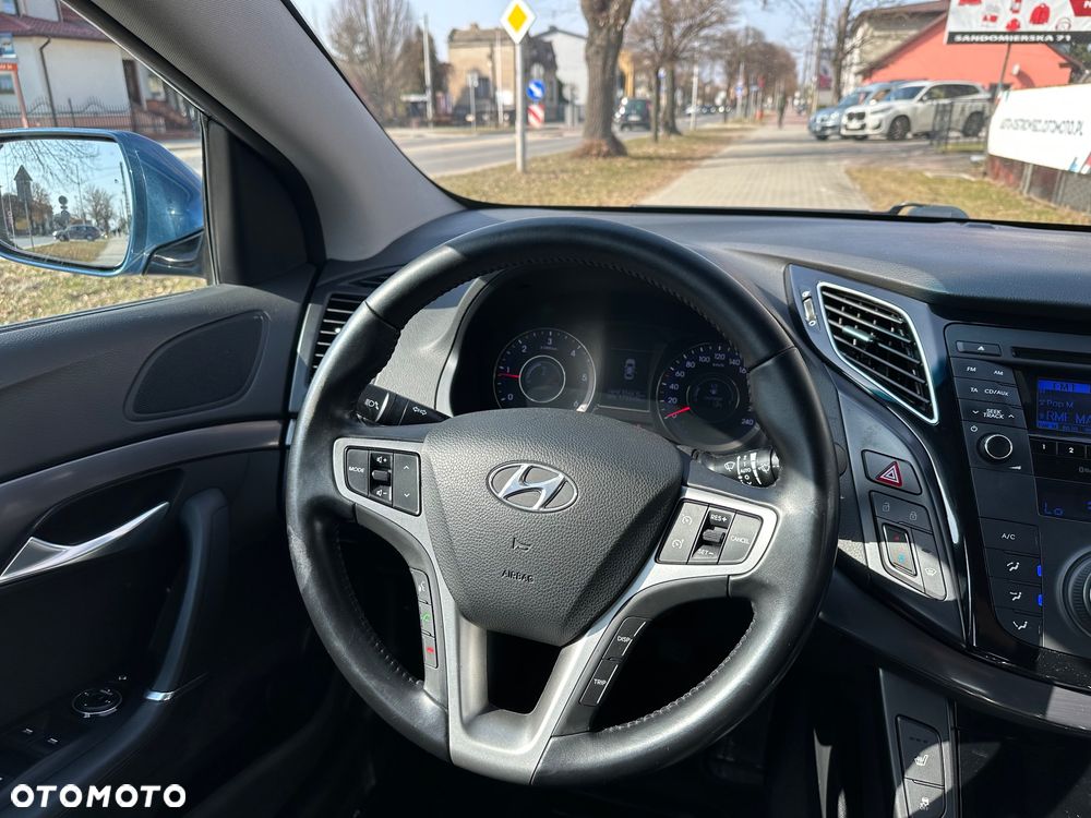 Hyundai i40 i40cw 1.7 CRDi Fifa World Cup Edition - 18