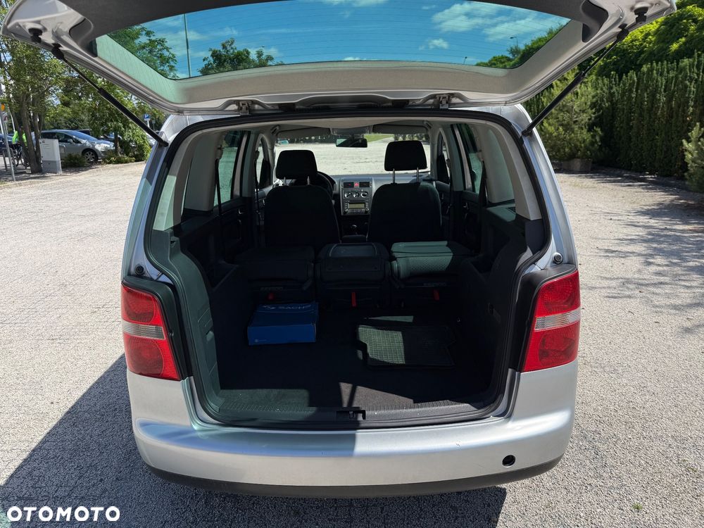 Volkswagen Touran 1.9 TDI Trendline - 11